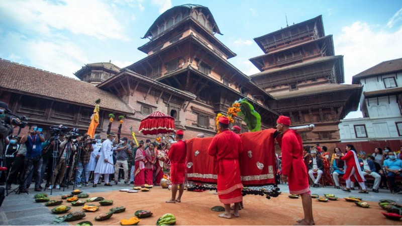 बडादशैँको सातौं दिन, घरघरमा फूलपाती भित्र्याइँदै